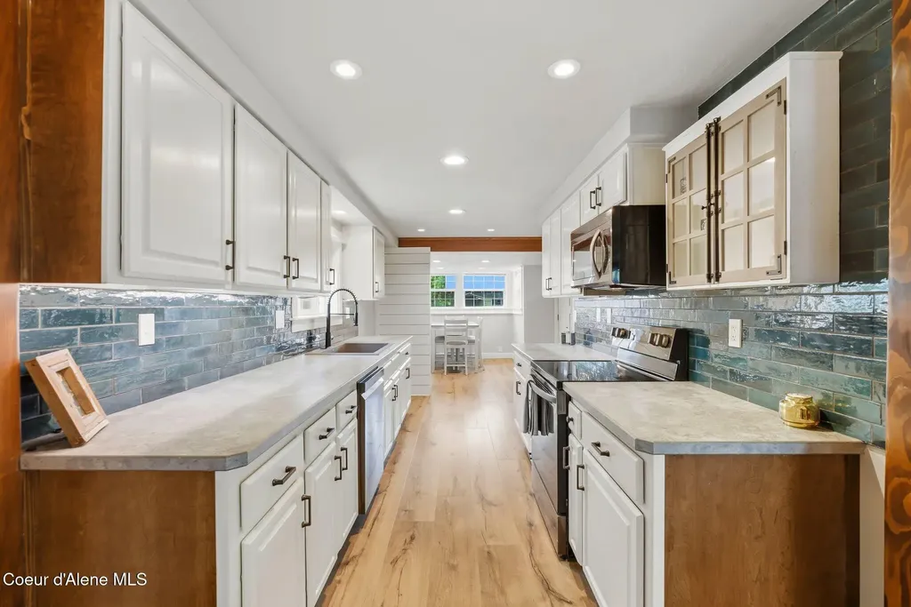 821 Poplar Street Sandpoint ID 83864