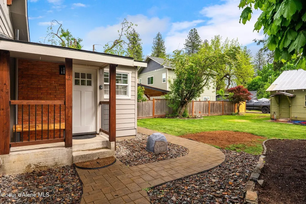 821 Poplar Street Sandpoint ID 83864