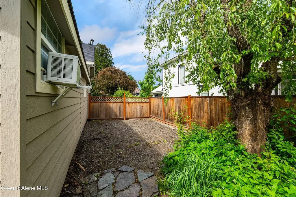 821 Poplar Street Sandpoint ID 83864