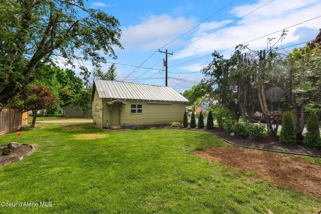 821 Poplar Street Sandpoint ID 83864