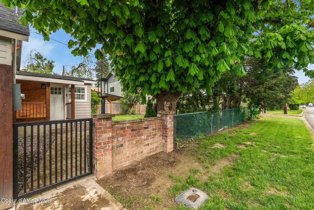 821 Poplar Street Sandpoint ID 83864