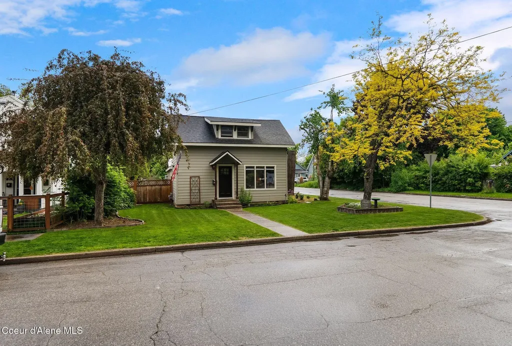 821 Poplar Street Sandpoint ID 83864
