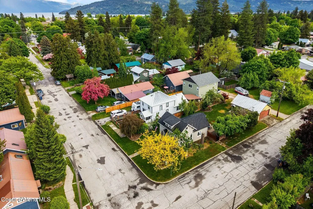 821 Poplar Street Sandpoint ID 83864