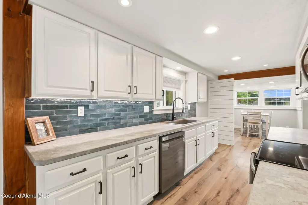 821 Poplar Street Sandpoint ID 83864