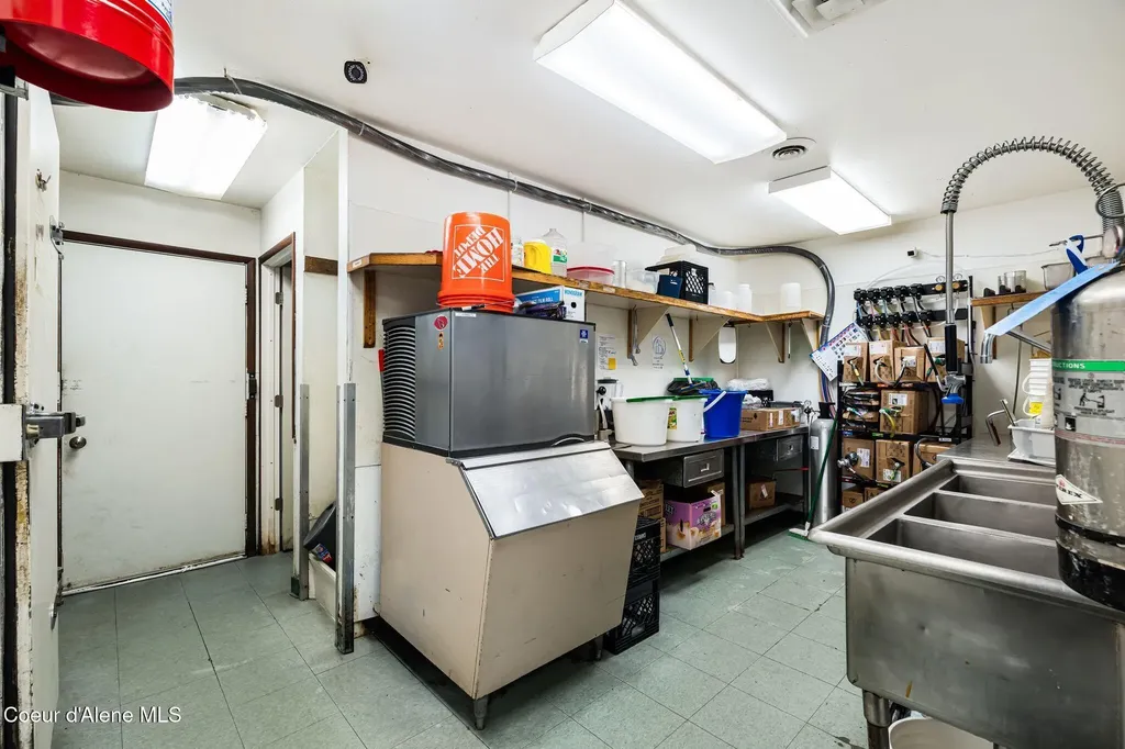6708 Main Street Bonners Ferry ID 83805