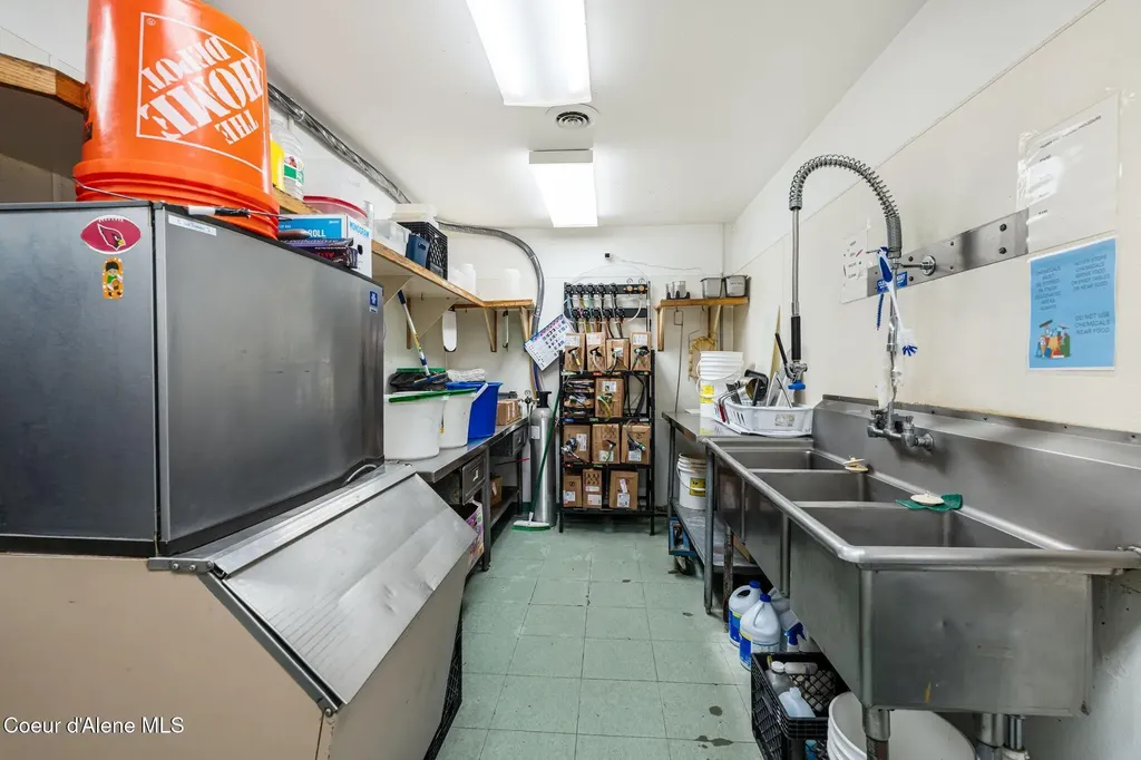 6708 Main Street Bonners Ferry ID 83805