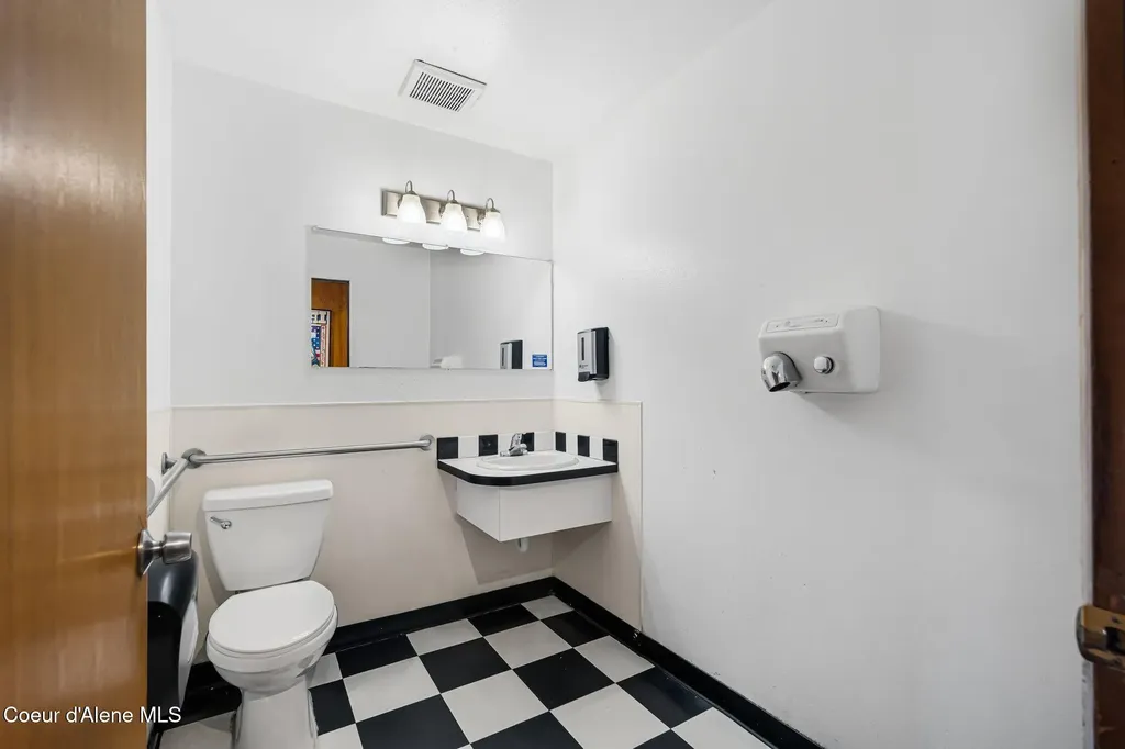 6708 Main Street Bonners Ferry ID 83805