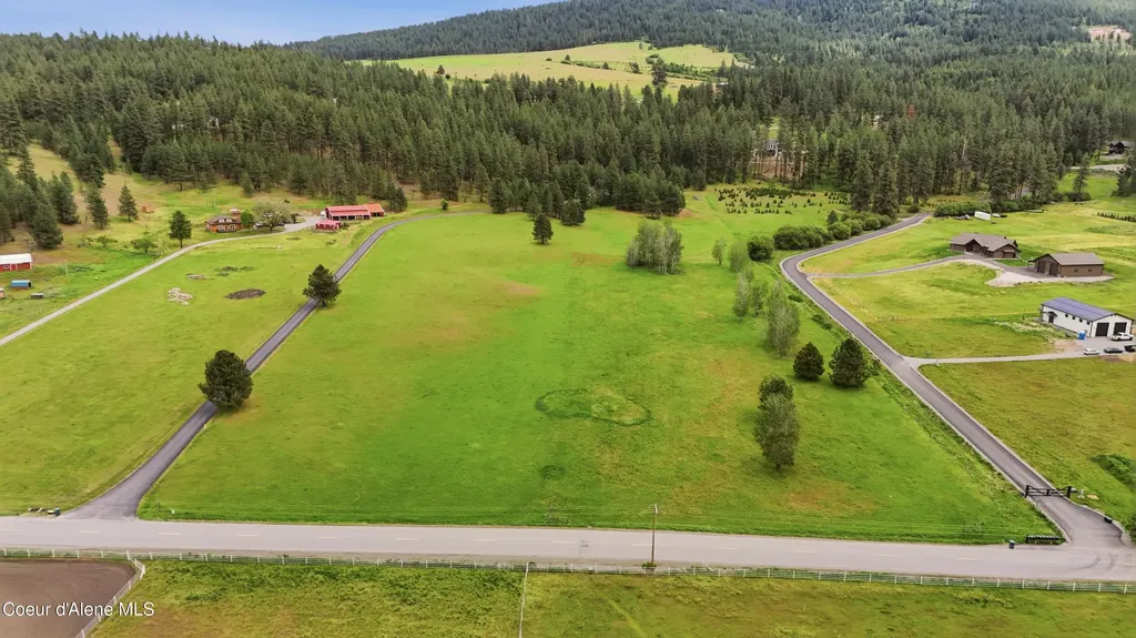 Nka W Quail Lane Post Falls ID 83854