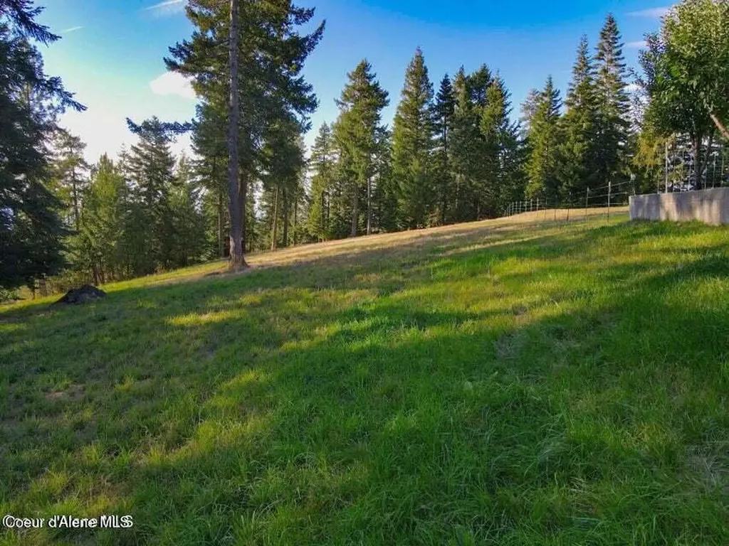 5758 E Burma Road Harrison ID 83833