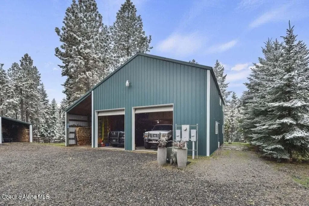 5758 E Burma Road Harrison ID 83833