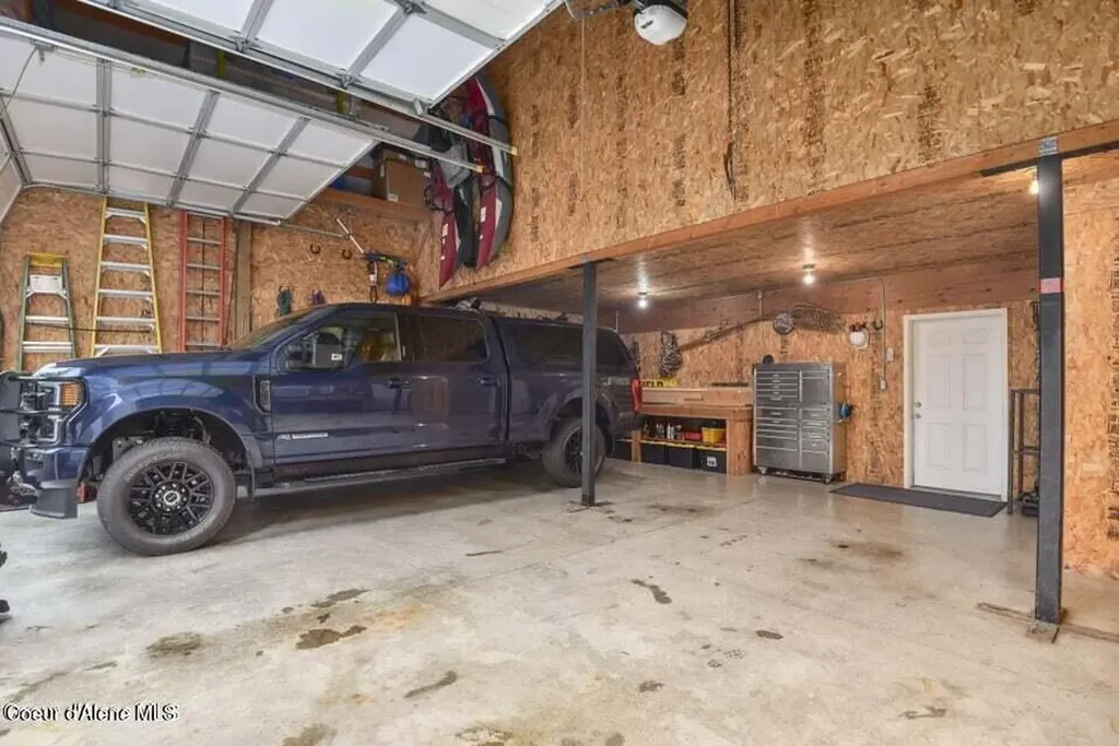 5758 E Burma Road Harrison ID 83833