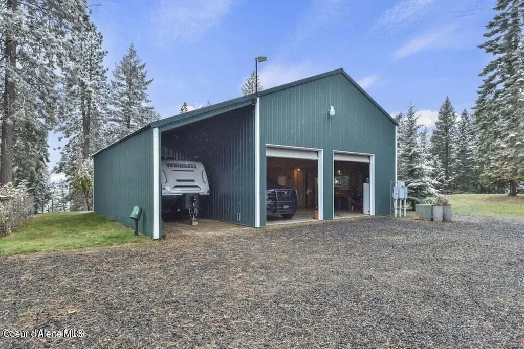 5758 E Burma Road Harrison ID 83833