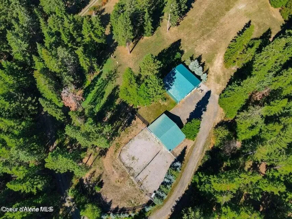 5758 E Burma Road Harrison ID 83833