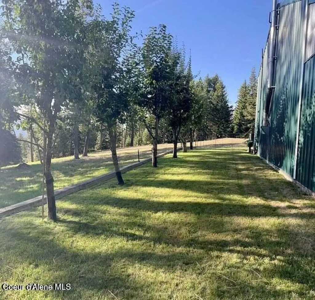5758 E Burma Road Harrison ID 83833