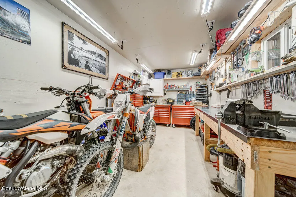 1103 Huckleberry Mountain Road Cocolalla ID 83813