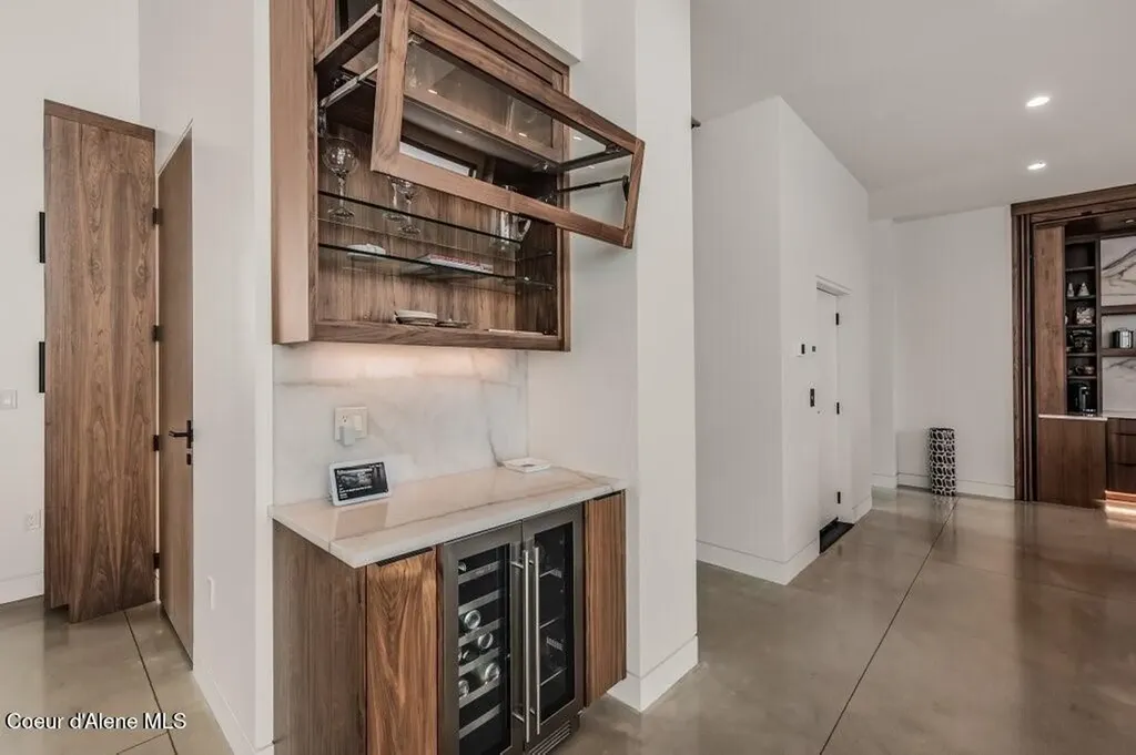 304 Blizzard Drive Sandpoint ID 83864