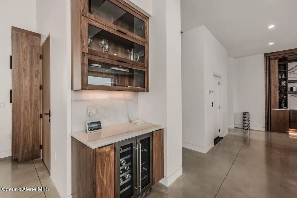 304 Blizzard Drive Sandpoint ID 83864