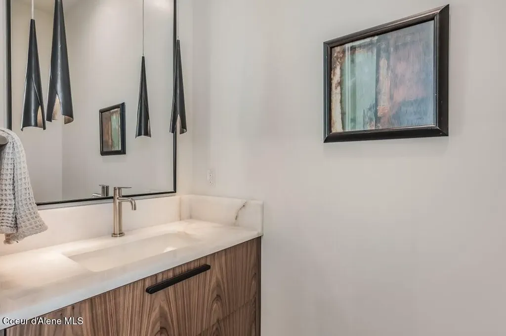 304 Blizzard Drive Sandpoint ID 83864