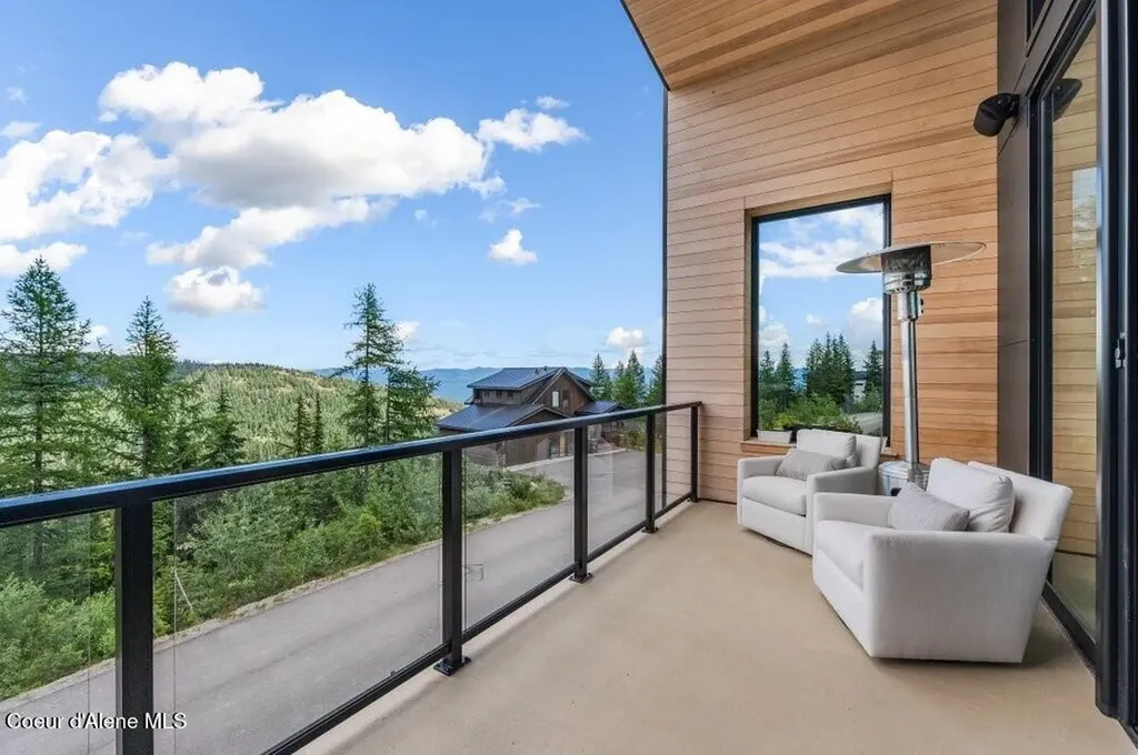 304 Blizzard Drive Sandpoint ID 83864