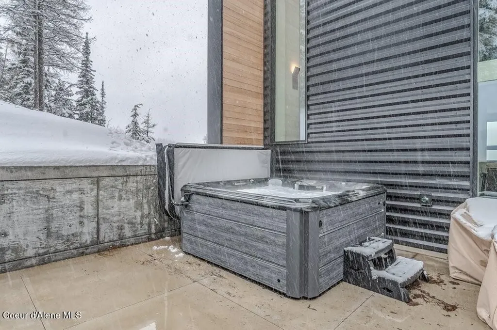 304 Blizzard Drive Sandpoint ID 83864