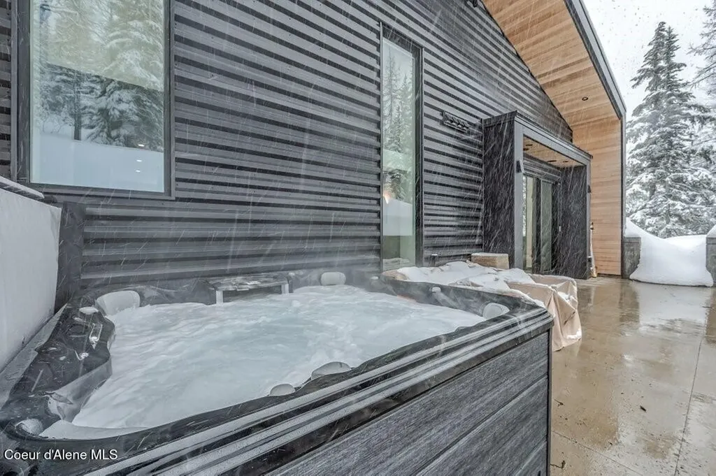 304 Blizzard Drive Sandpoint ID 83864