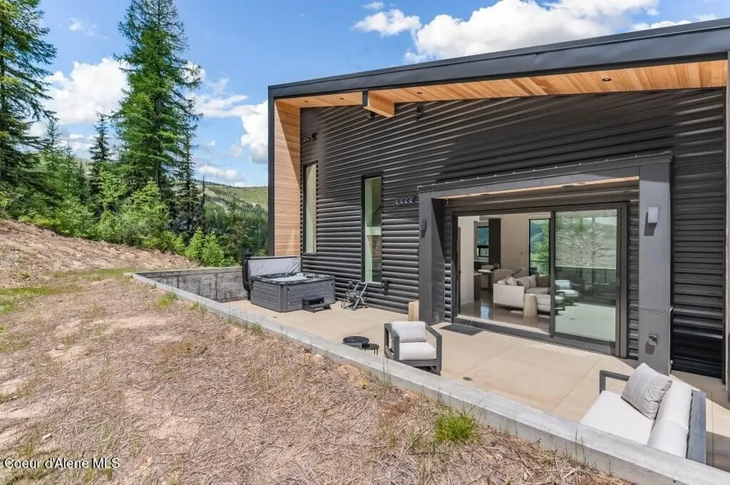 304 Blizzard Drive Sandpoint ID 83864