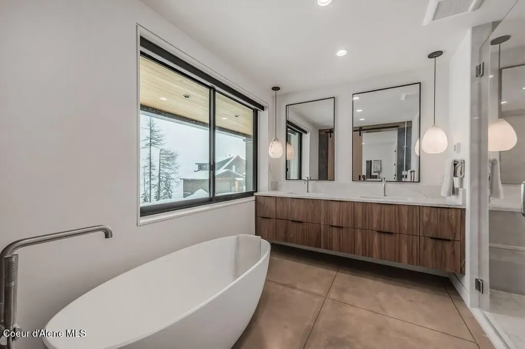 304 Blizzard Drive Sandpoint ID 83864