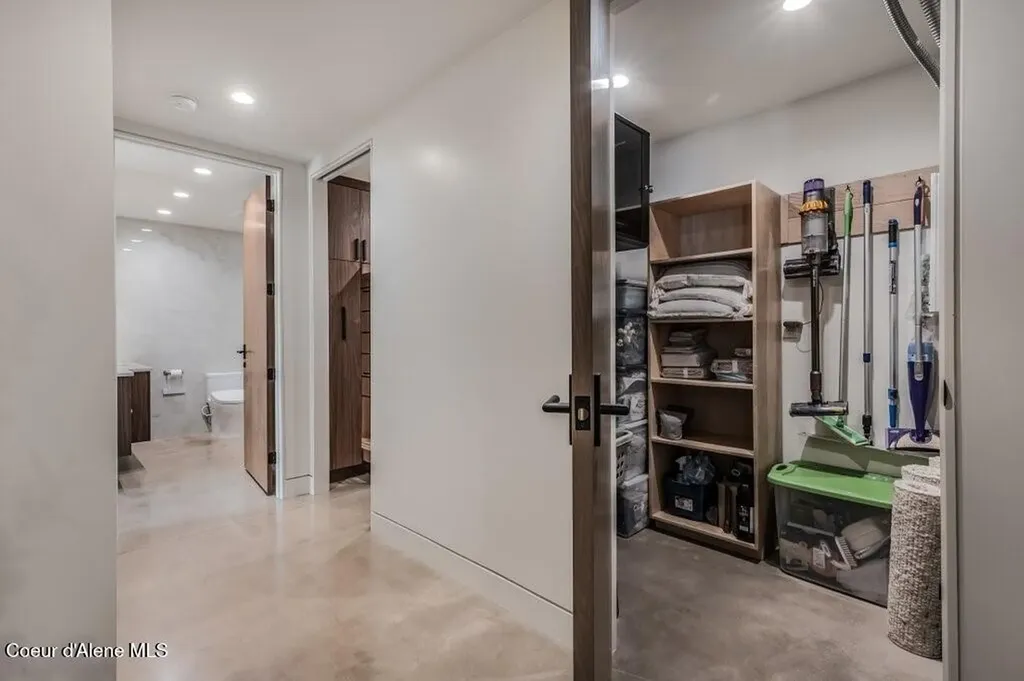 304 Blizzard Drive Sandpoint ID 83864
