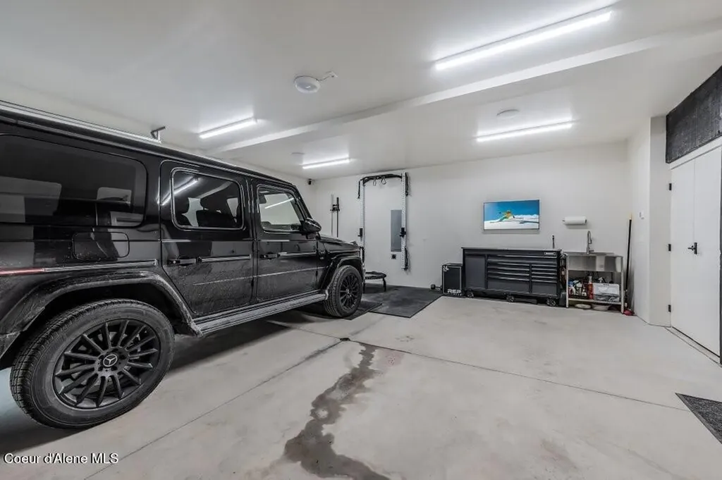 304 Blizzard Drive Sandpoint ID 83864