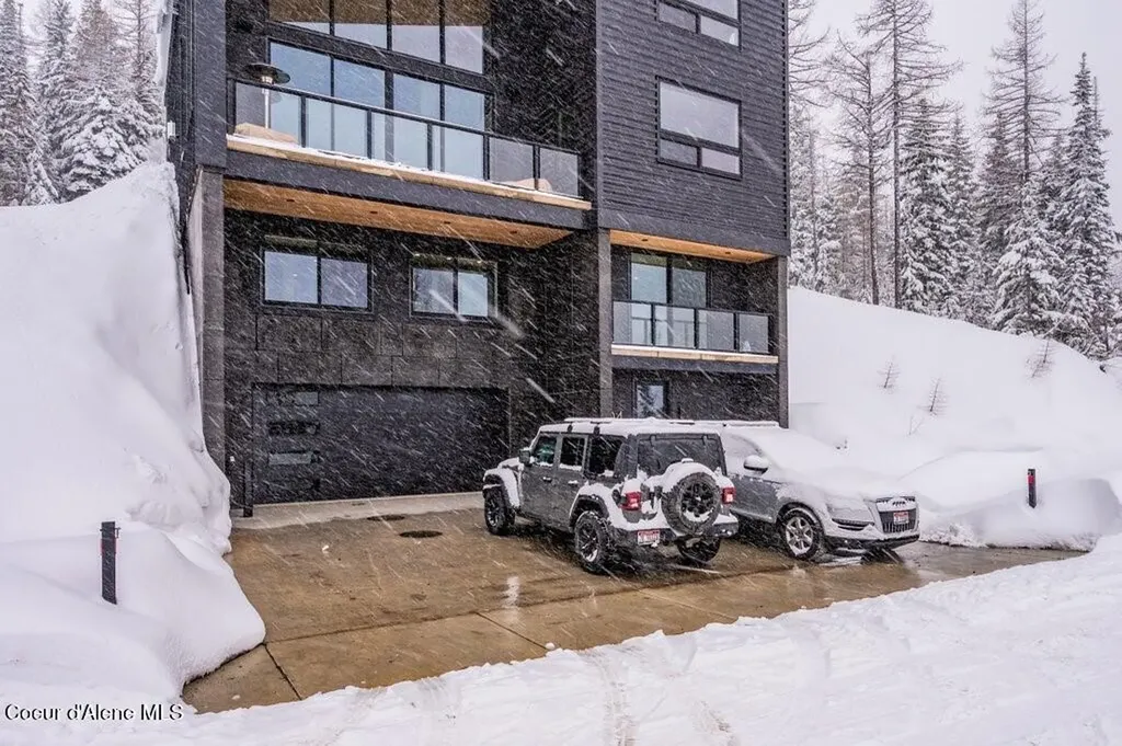 304 Blizzard Drive Sandpoint ID 83864