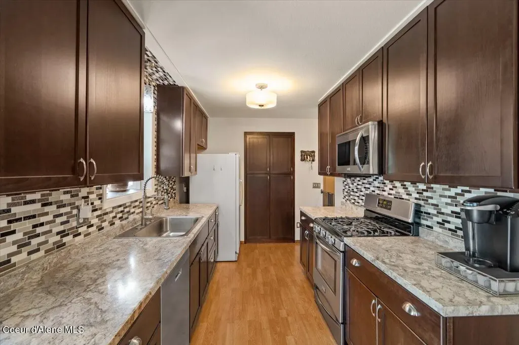 9675 N Valley Way Hayden ID 83835