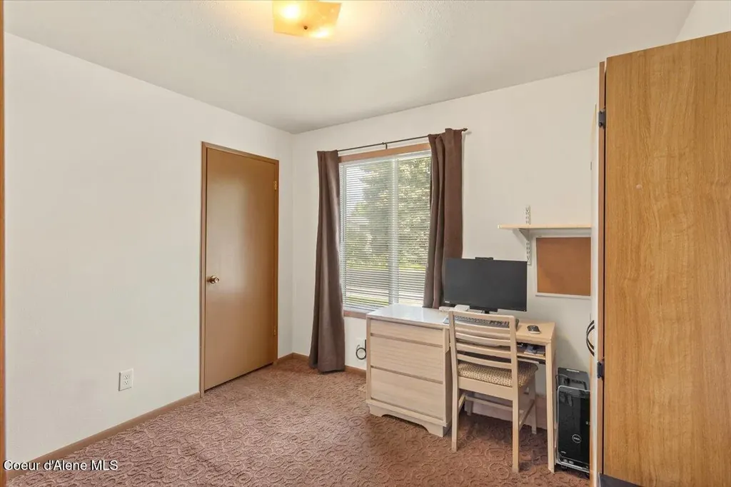 9675 N Valley Way Hayden ID 83835