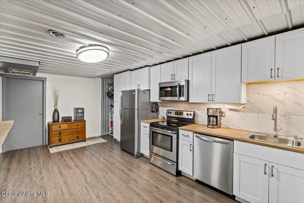 9675 N Valley Way Hayden ID 83835