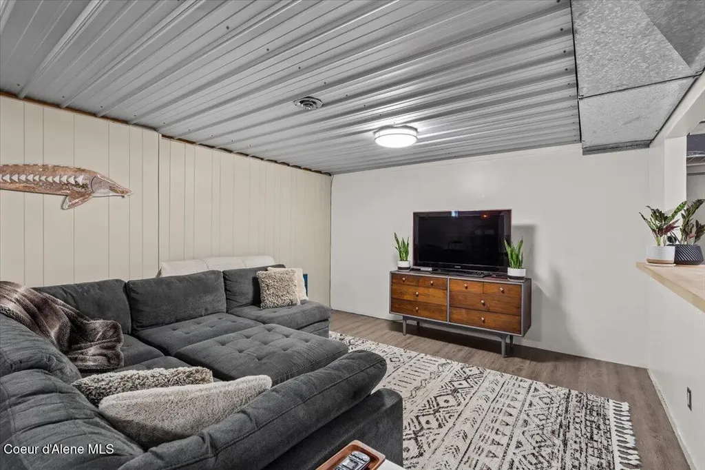 9675 N Valley Way Hayden ID 83835