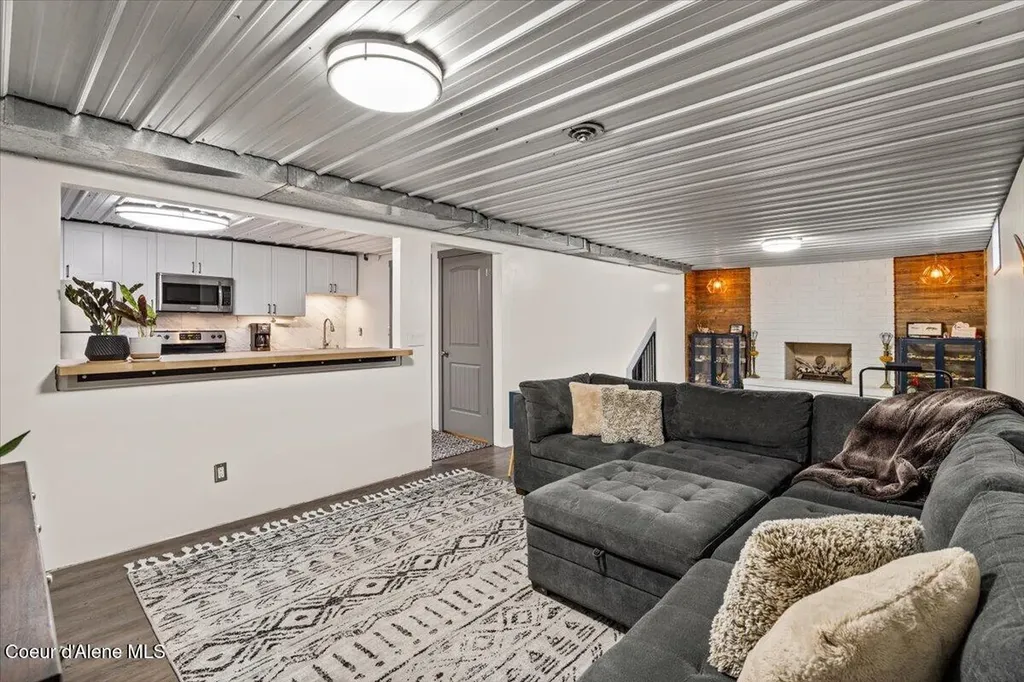 9675 N Valley Way Hayden ID 83835