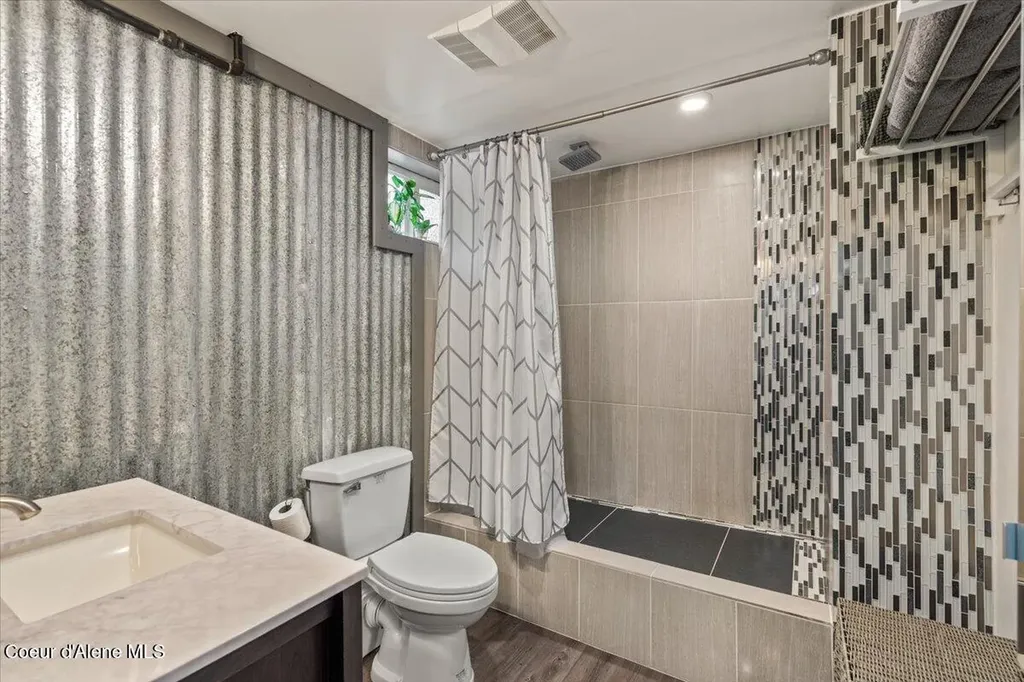 9675 N Valley Way Hayden ID 83835
