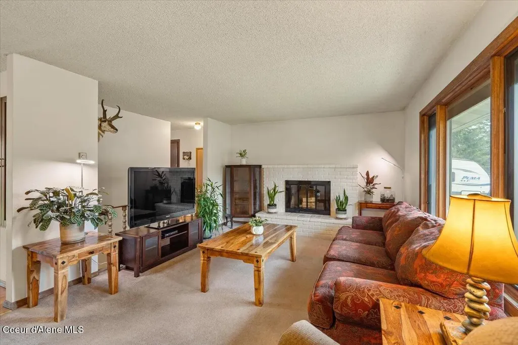 9675 N Valley Way Hayden ID 83835