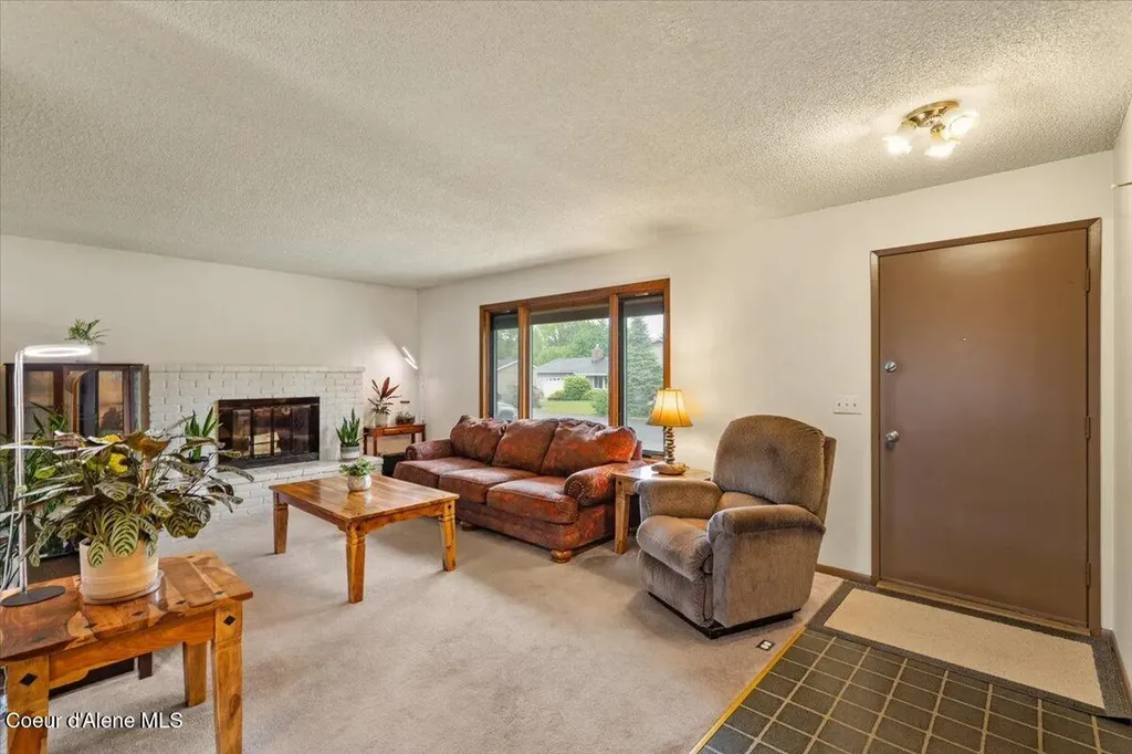 9675 N Valley Way Hayden ID 83835