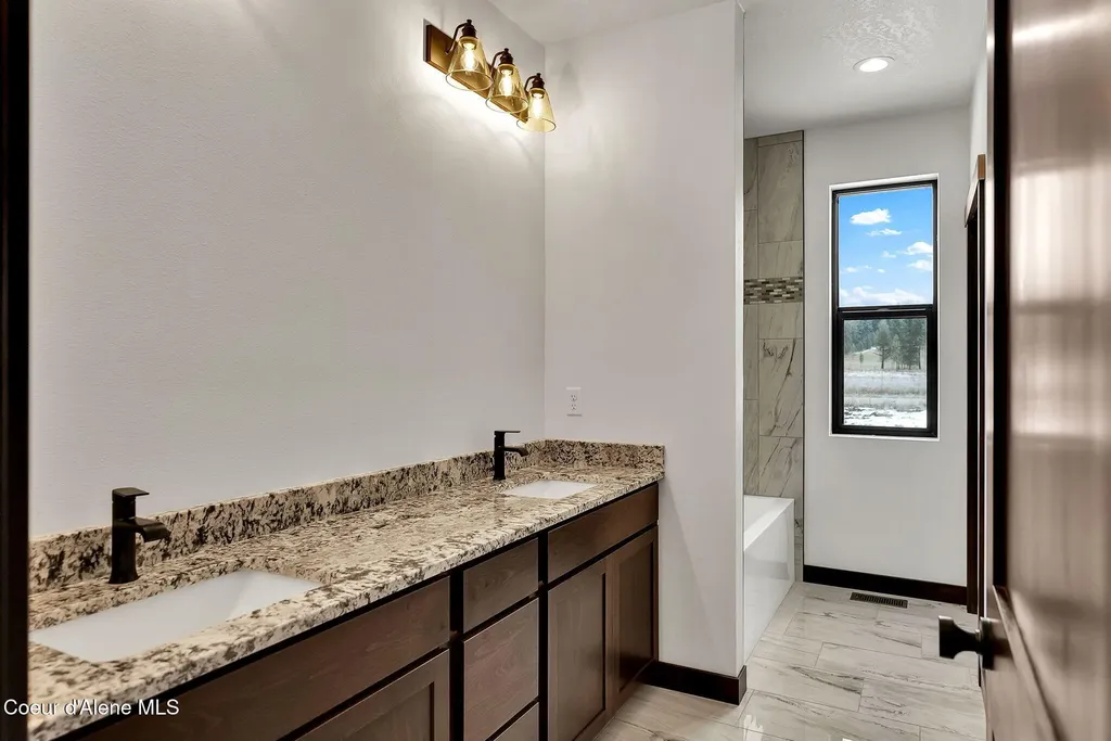 969 Flying Geese Way Blanchard ID 83804