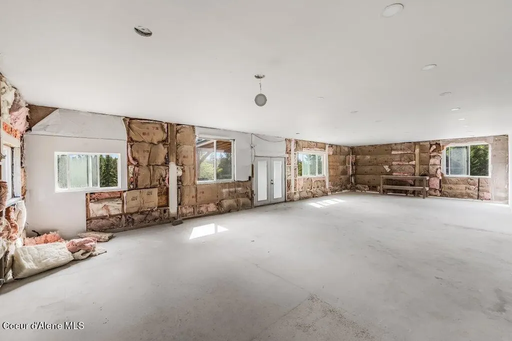 26825 S Cedar Grove Road Harrison ID 83833