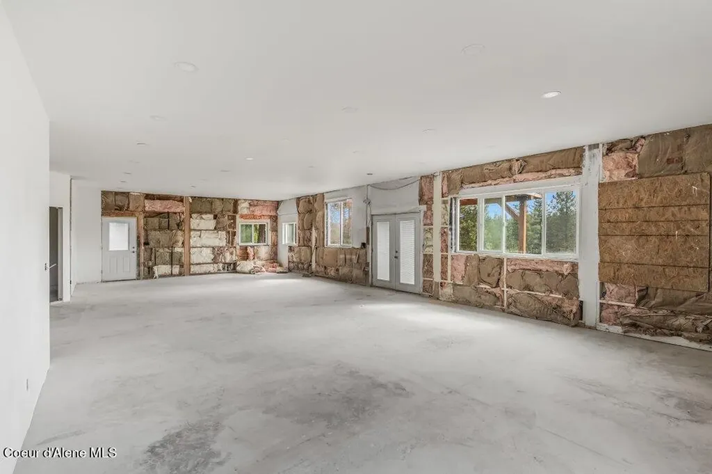26825 S Cedar Grove Road Harrison ID 83833
