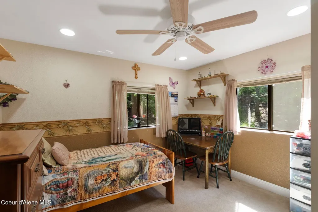 910 Otts Road Sagle ID 83860