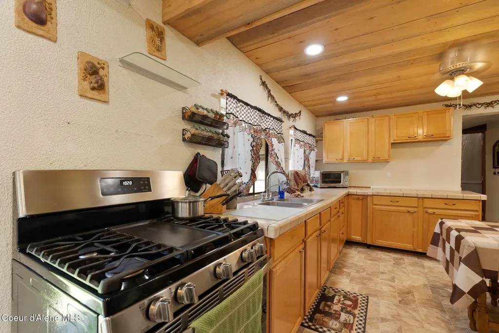 910 Otts Road Sagle ID 83860