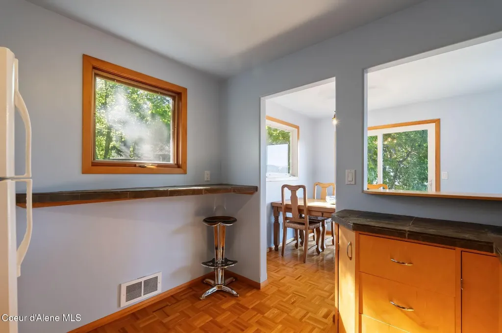 5495 Bottle Bay Road Sagle ID 83860