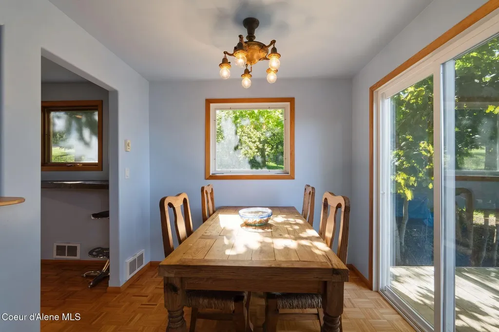 5495 Bottle Bay Road Sagle ID 83860
