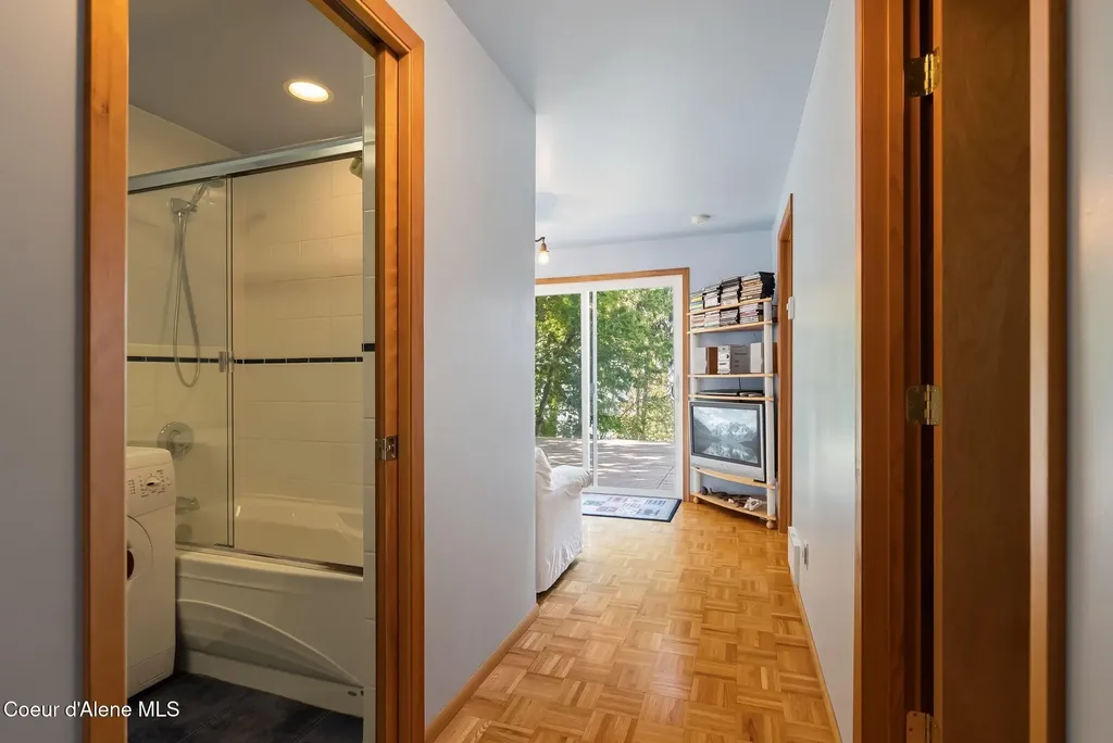 5495 Bottle Bay Road Sagle ID 83860
