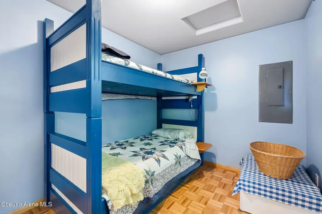 5495 Bottle Bay Road Sagle ID 83860