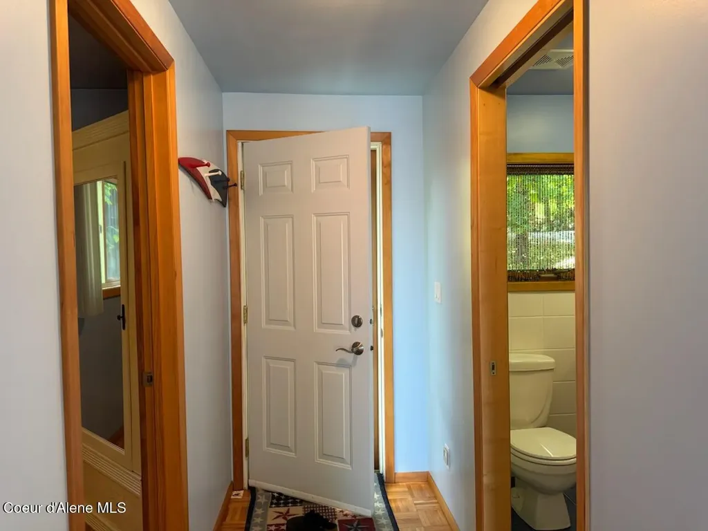 5495 Bottle Bay Road Sagle ID 83860