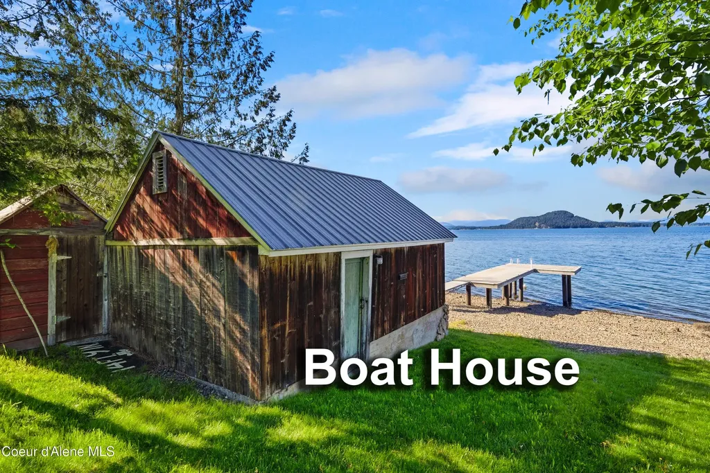 5495 Bottle Bay Road Sagle ID 83860
