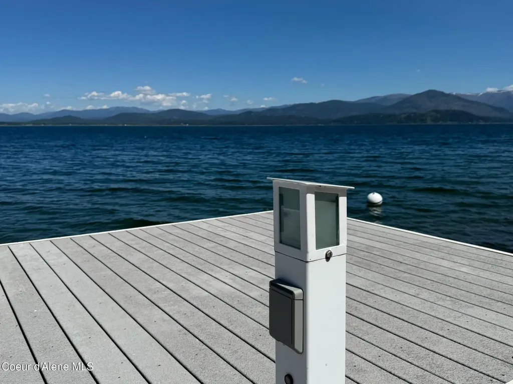 5495 Bottle Bay Road Sagle ID 83860